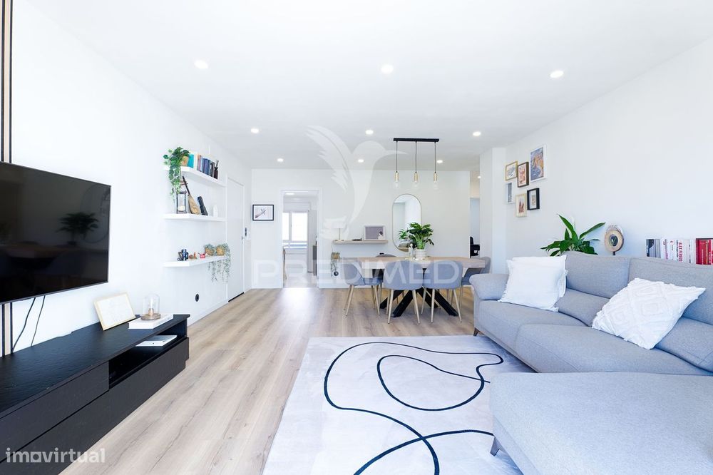 T3 em excelente estado com varanda, perto de Loures e acessos a Lisboa
