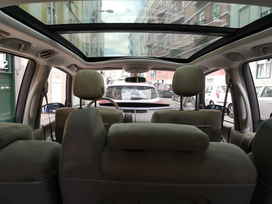 Renault Espace 2.2 dci Initiale Paris 150 cv  204.500 km