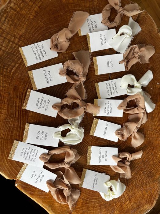 Etykiety na alkohol, zawieszki na butelkę