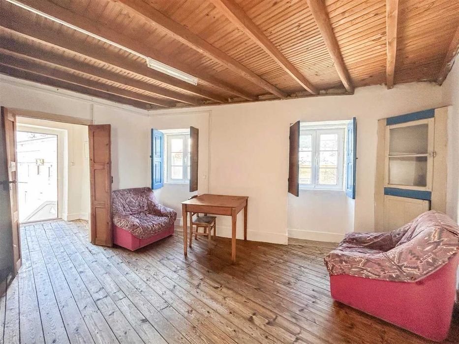 Moradia Tradicional  - Oportunidade de Investimento