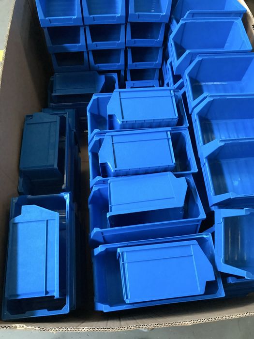 Caixas stock plastico empilhaveis para armazenar