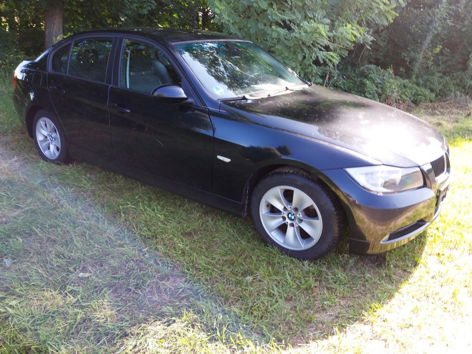 Sprzedam BMW 320i E90 150KM