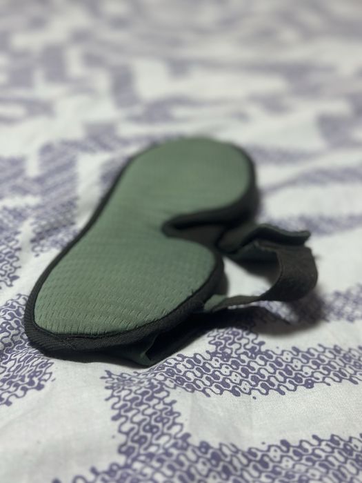Маска для сну зелена унісекс поліестер 22х9 см Унісекс One Size
