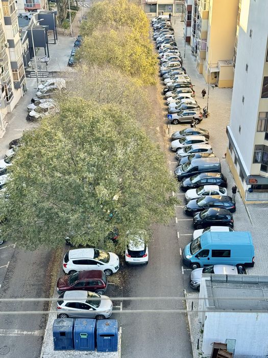 Estúdio T0 na Reboleira com Excelente Localização – 7.º Andar