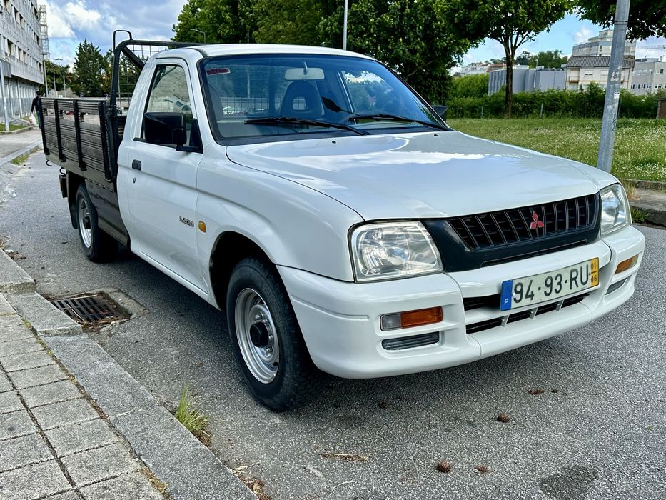 Mitsubishi  L200 3 lugares 190 mil km