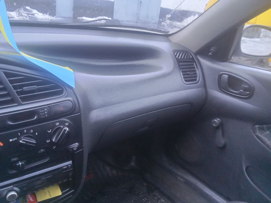 Сенс, повністю на ходу.