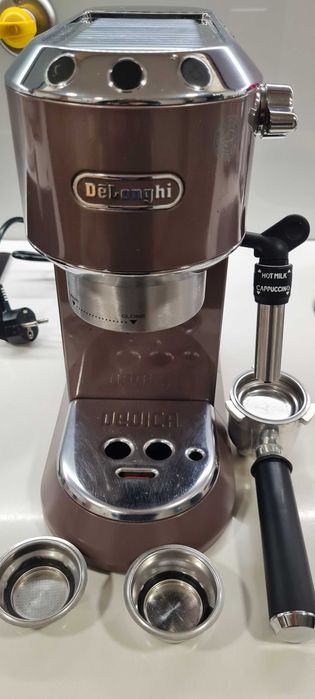 MÁQUINA DE CAFÉ Expresso Delonghi