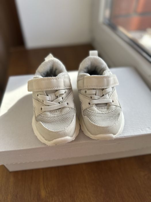 Кросівки hm 22 розмір