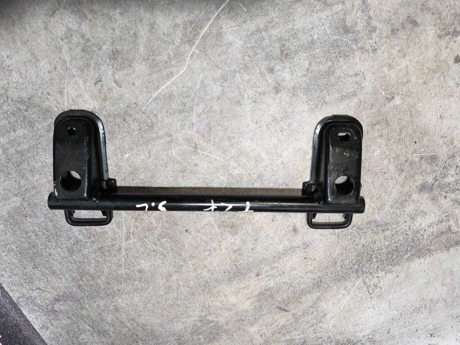 Кронштейн кріплення сидінт ISOFIX Toyota Avensis T27 2009–2018