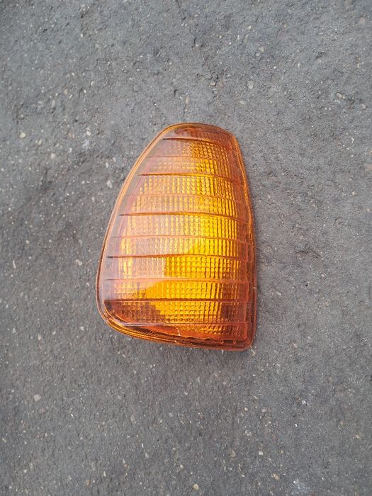 Kierunkowskaz mercedes w123