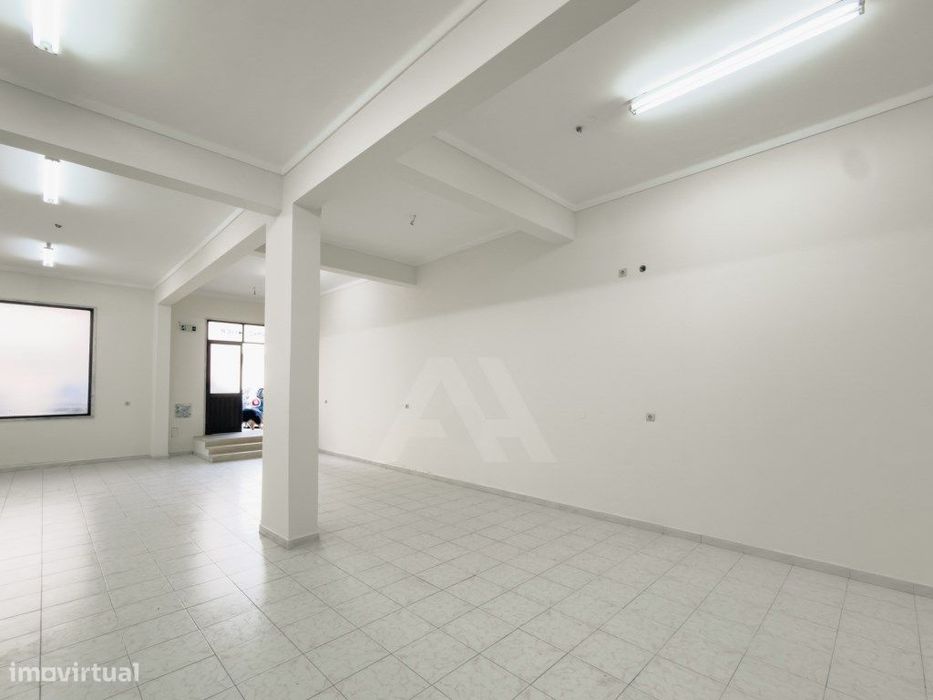 Loja Remodelada no Cacém