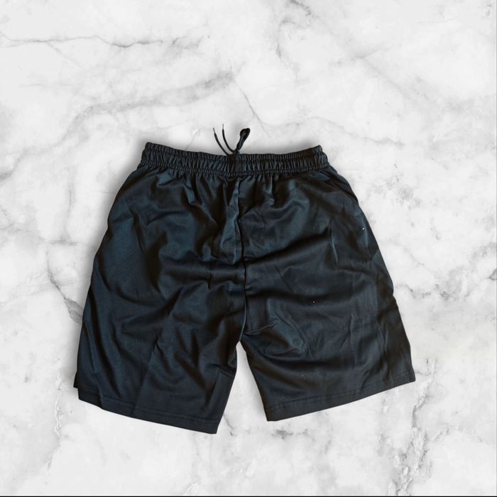 Czarne szorty męskie 4F nowe klasyczne