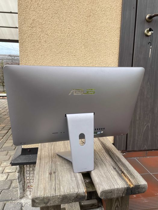 Моноблок ASUS Zen AIO ZN240IS SonicMaster (не працює)