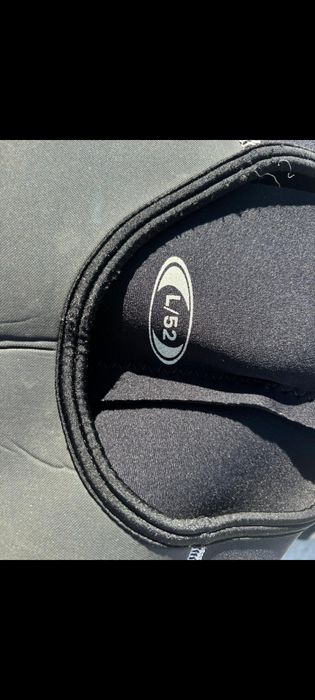 Fato de mota de água novo