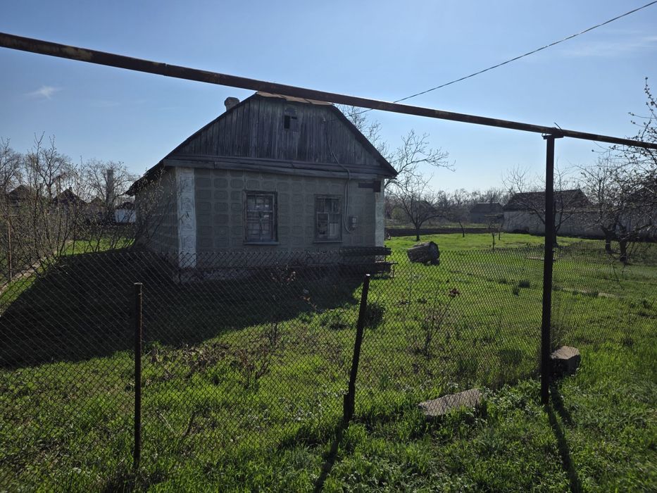 Продам дачу в селі