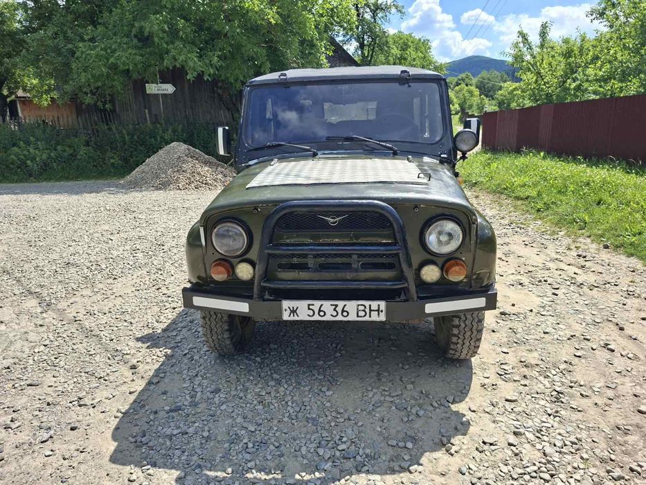 Уаз на повному ходу