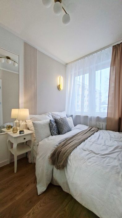 2pokoje na 1piętrze. Duży balkon. Po generalnym remoncie.