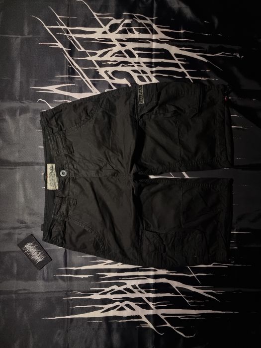 продам шорты Alpha Industries хорошие состояние