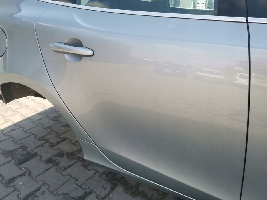 volvo v40 ii 12-19 drzwi prawe tylne tył przód electric silver