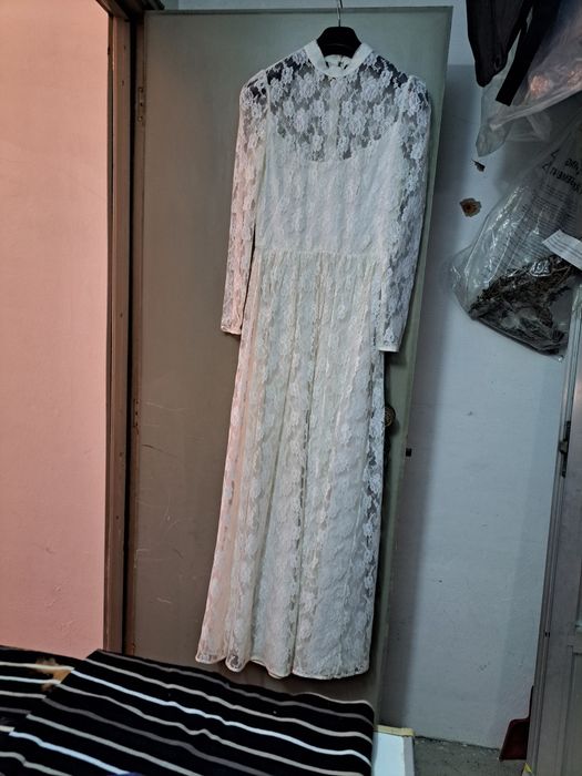 35€ Vestido de noiva de renda branco