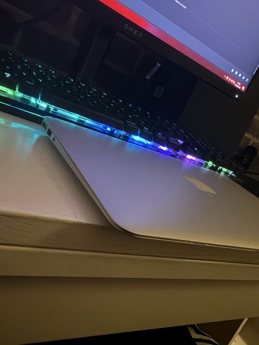 Macbook Air 2015 (Bom estado)