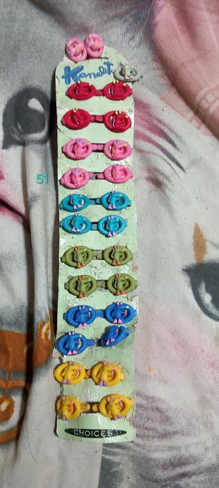 Acessórios cabelo e brincos 1 euro cada