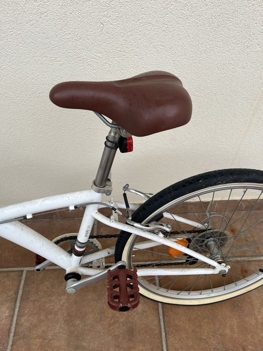 Bicicleta Btwin com cesto