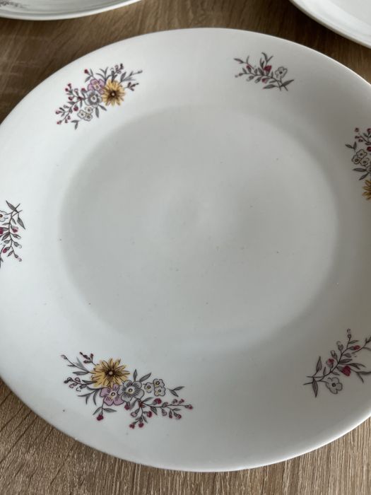Ćmielów porcelana 5 talerzy obiadowych talerz