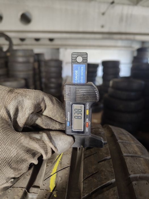 235/40ZR17 90 W Barum Bravuris 2     L535/10B