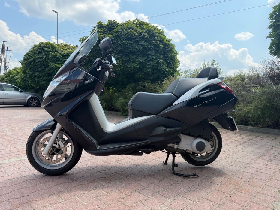 Skuter Peugeot Satelis 250