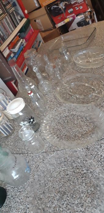 Conjunto de Peças em Vidro Utilitárias