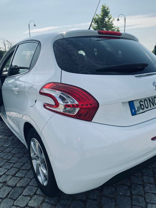 PEUGEOT 208 de 2012