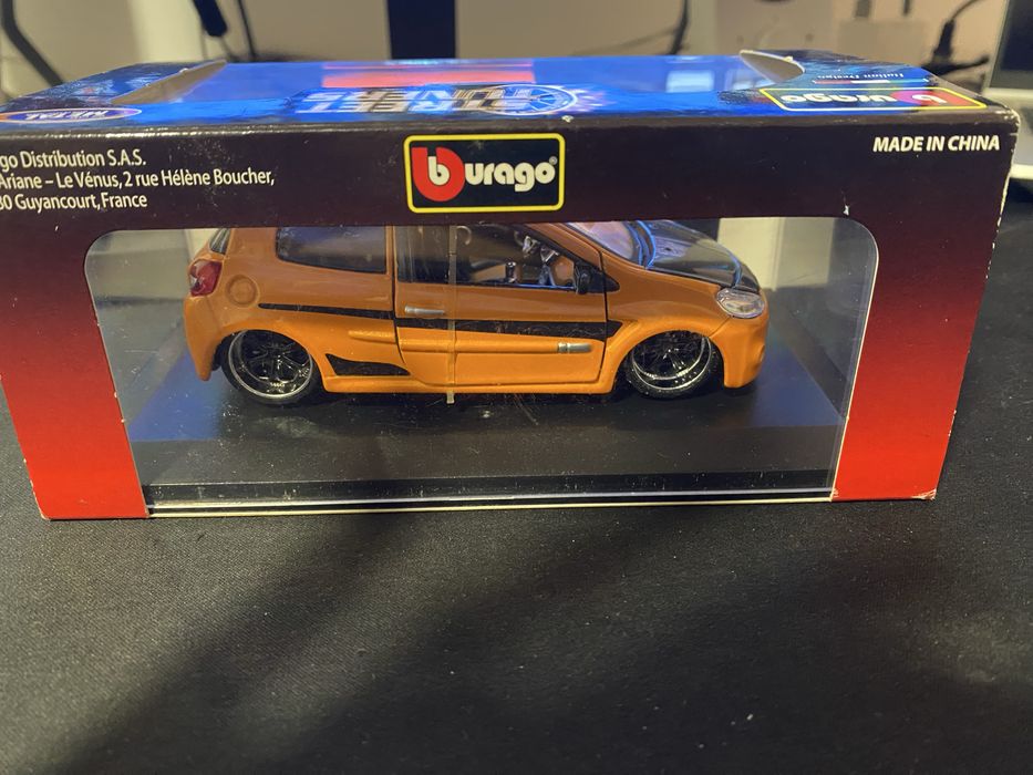Miniatura 1:32 Renault Sport