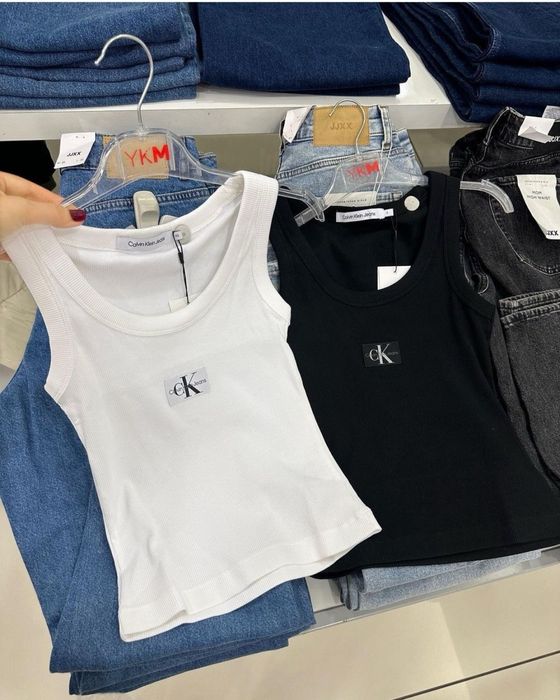 Майка Calvin klein