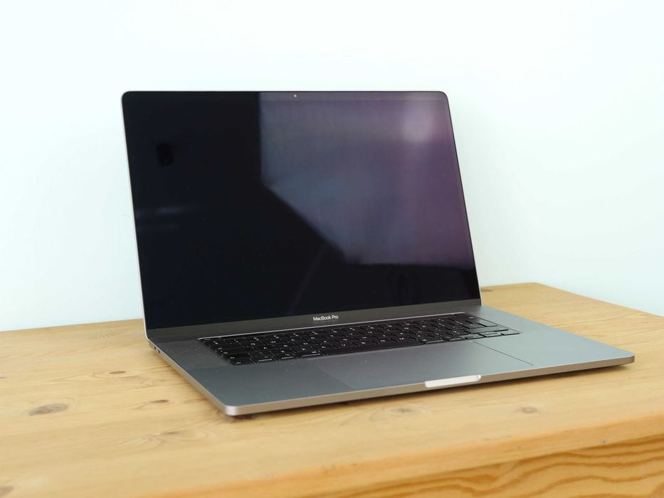MacBook Pro 16 2019r, i9, 32 GB RAM, 1 TB SSD, Space Gray
