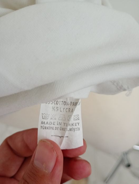 Biały T-shirt srebrny napis Kenzo