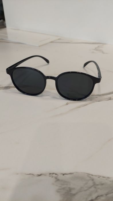 Okulary przeciwsłoneczne czarne nowe