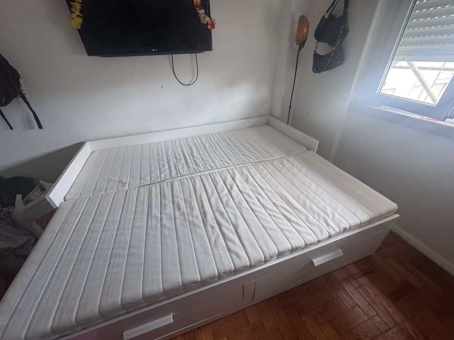 Cama de solteiro/ casal dulpa! 2 colchões incluidos!