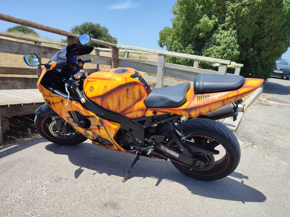 Gsx-r 1000 k3 personalizada