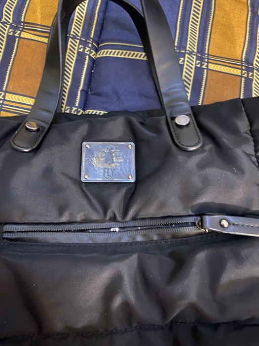 Mala Fly usada mas em bom estado