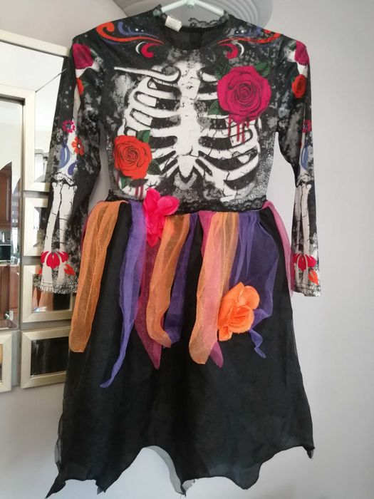 Śliczna sukienka na Halloween