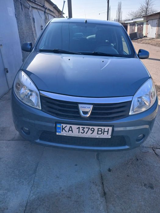 Dacia Sandero 2010рік.