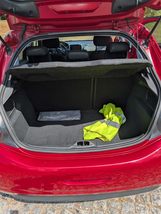 Peugeot 208 — fotografia 3