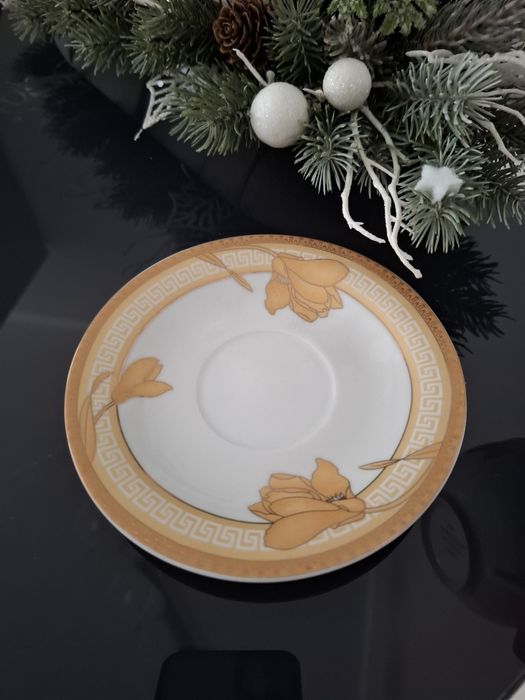 Filiżanka ze spodkiem