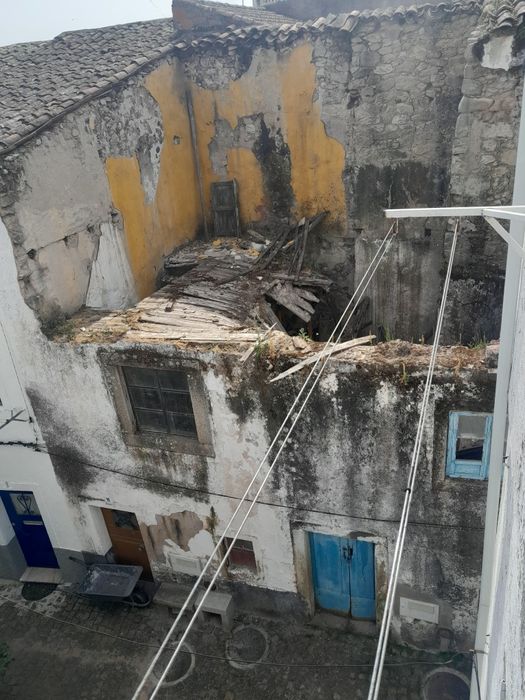 Moradia para reconstrução em Alcains