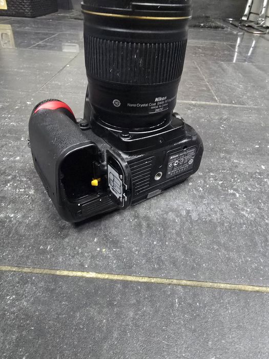 Aparat Nikon D7000  Na części