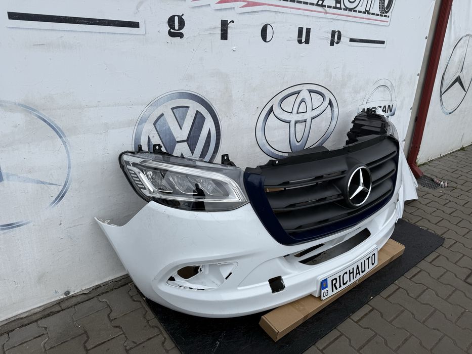 Бампер морда передок Mercedes Sprinter W907/910 (фара фари крило решітка) Спрінтер 907