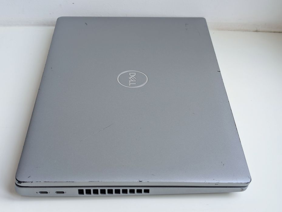 Тонкий ноутбук Dell Latitude 5530 Intel Core i5-1235u 4-32 128-1Tb m.2
