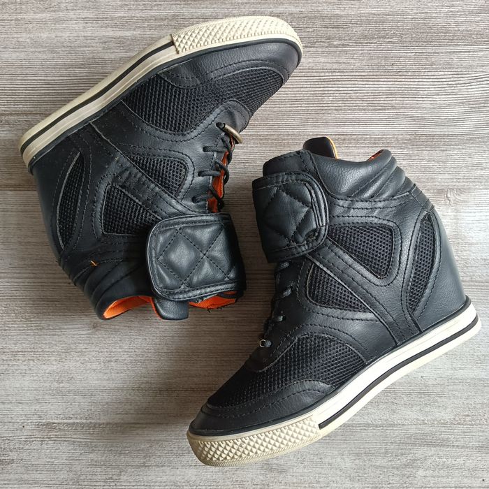 Sneakersy na ukrytej koturnie - rozmiar 37