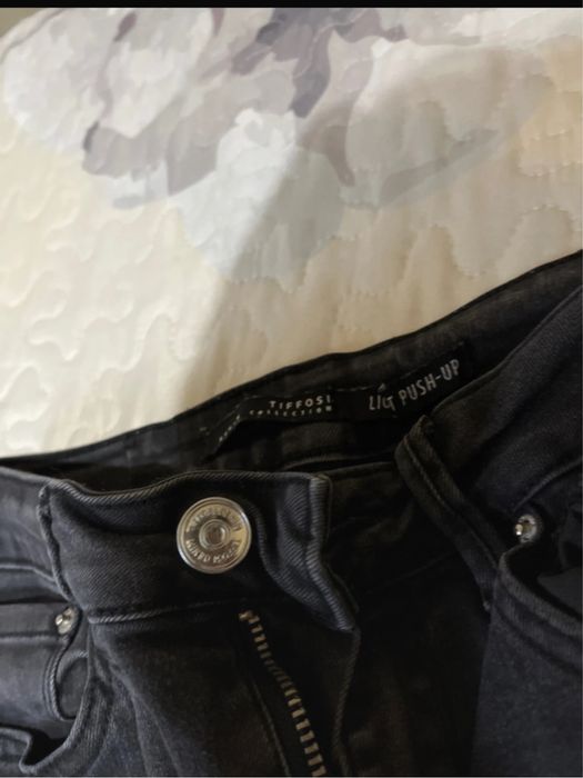 Duas Calças da Tiffosi para mulher